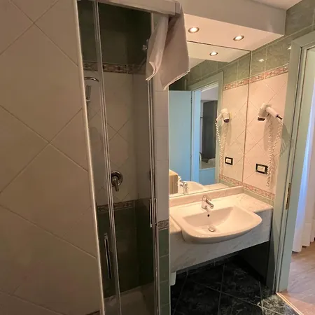Terme Luna 2* مونتيجروتو تيرمي